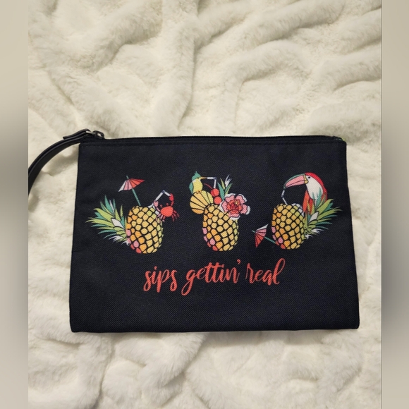 Bundle Vera Bradley Crossbody Purse, Wallet, Pouches,Market Totes, Wristlet EUC - Picture 6 of 14